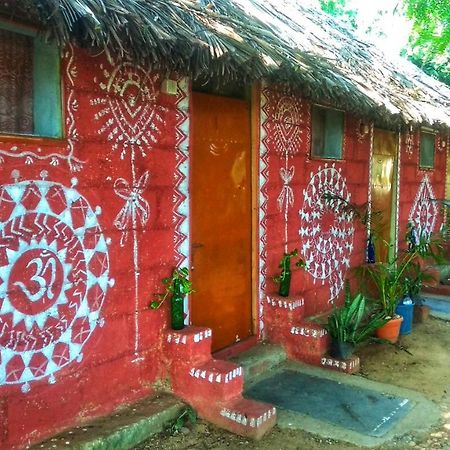 Om Shanti Om Homestay Hampi Bagian luar foto